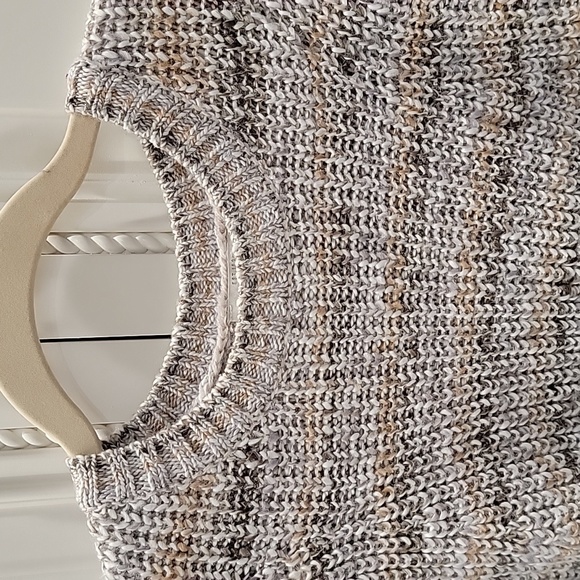 Lucky Sweater - Size Medium - Picture 2 of 6